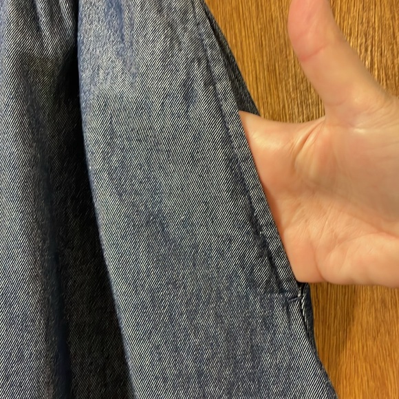 Cute mid weight modified skirt with lace and pockets ! - Picture 4 of 6